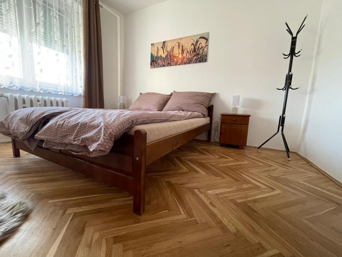 Apartman Jnj Velkomoravska أولوموك المظهر الخارجي الصورة